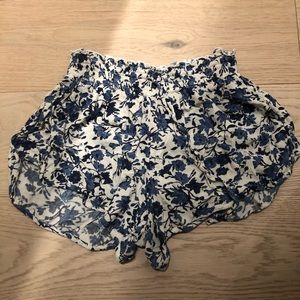American eagle flowy shorts